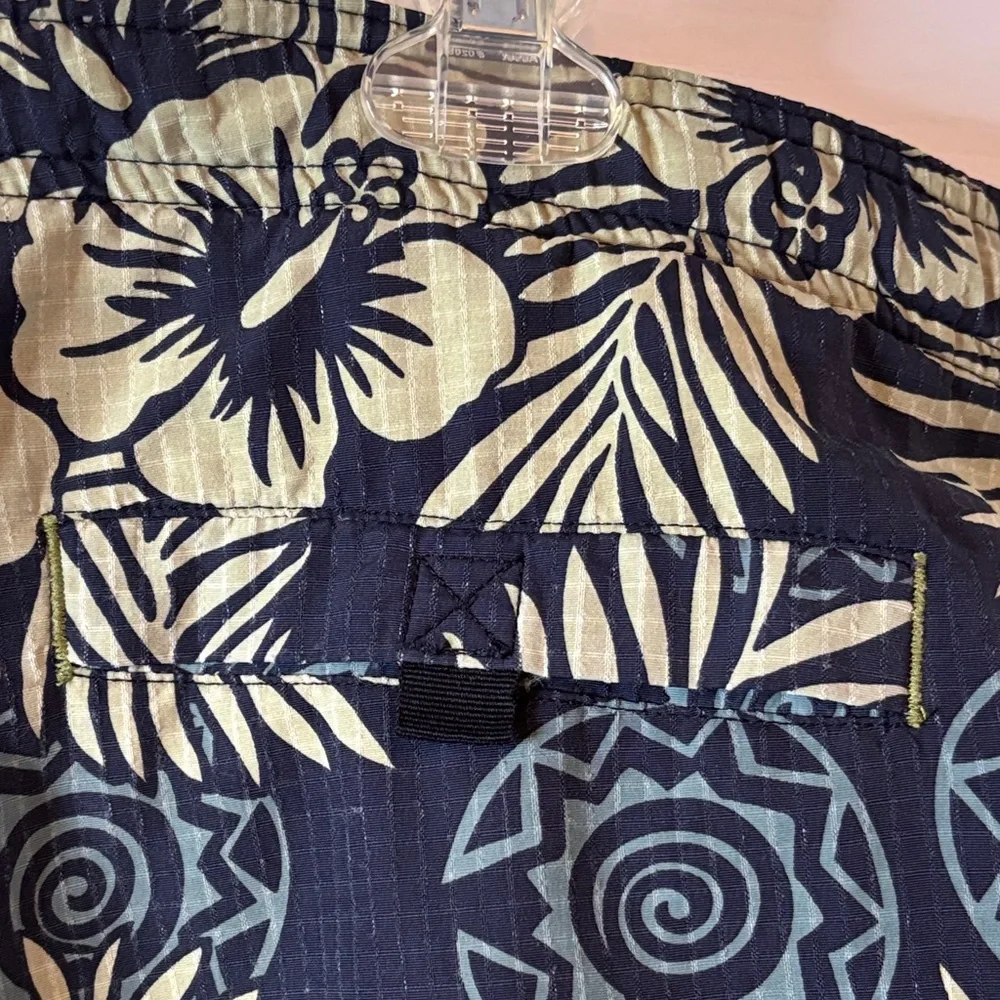 Tommy Bahama Floral Swim Trunks Side Pockets Draw String Closure XL